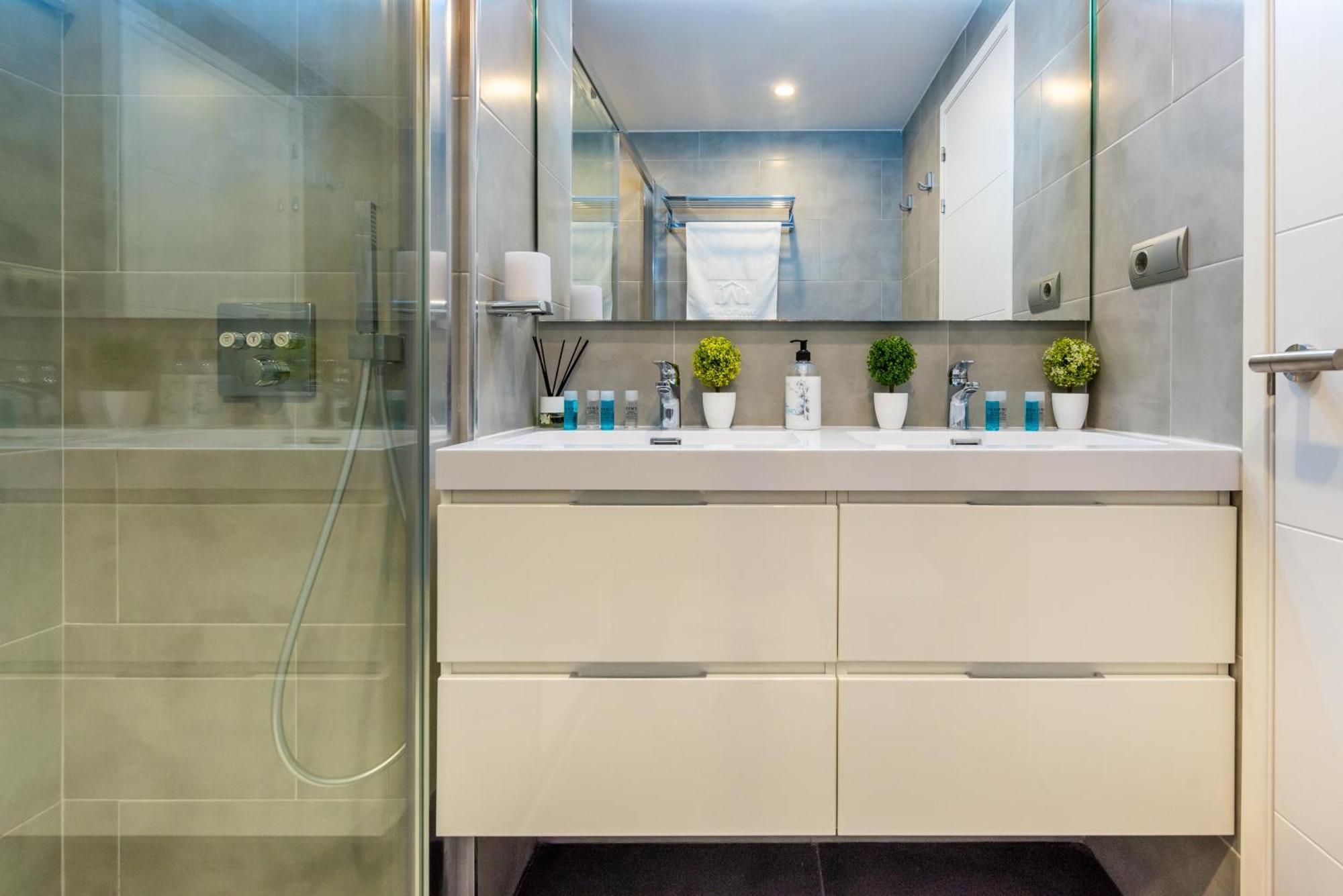 Wintowinrentals Executive Apt In Ocean House Complex توريمولينوس المظهر الخارجي الصورة