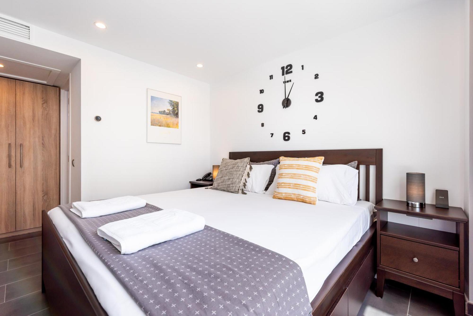 Wintowinrentals Executive Apt In Ocean House Complex توريمولينوس المظهر الخارجي الصورة