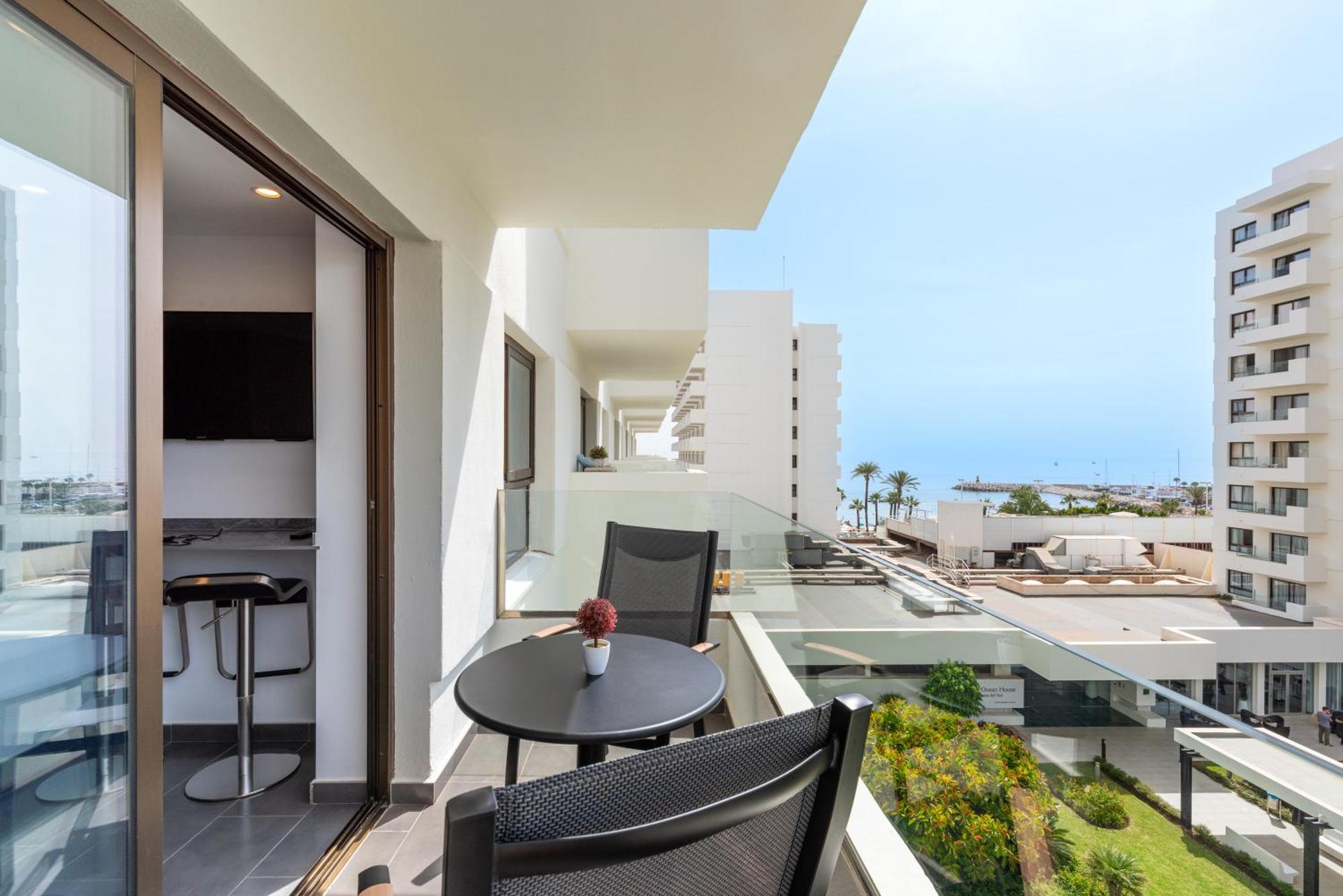 Wintowinrentals Executive Apt In Ocean House Complex توريمولينوس المظهر الخارجي الصورة