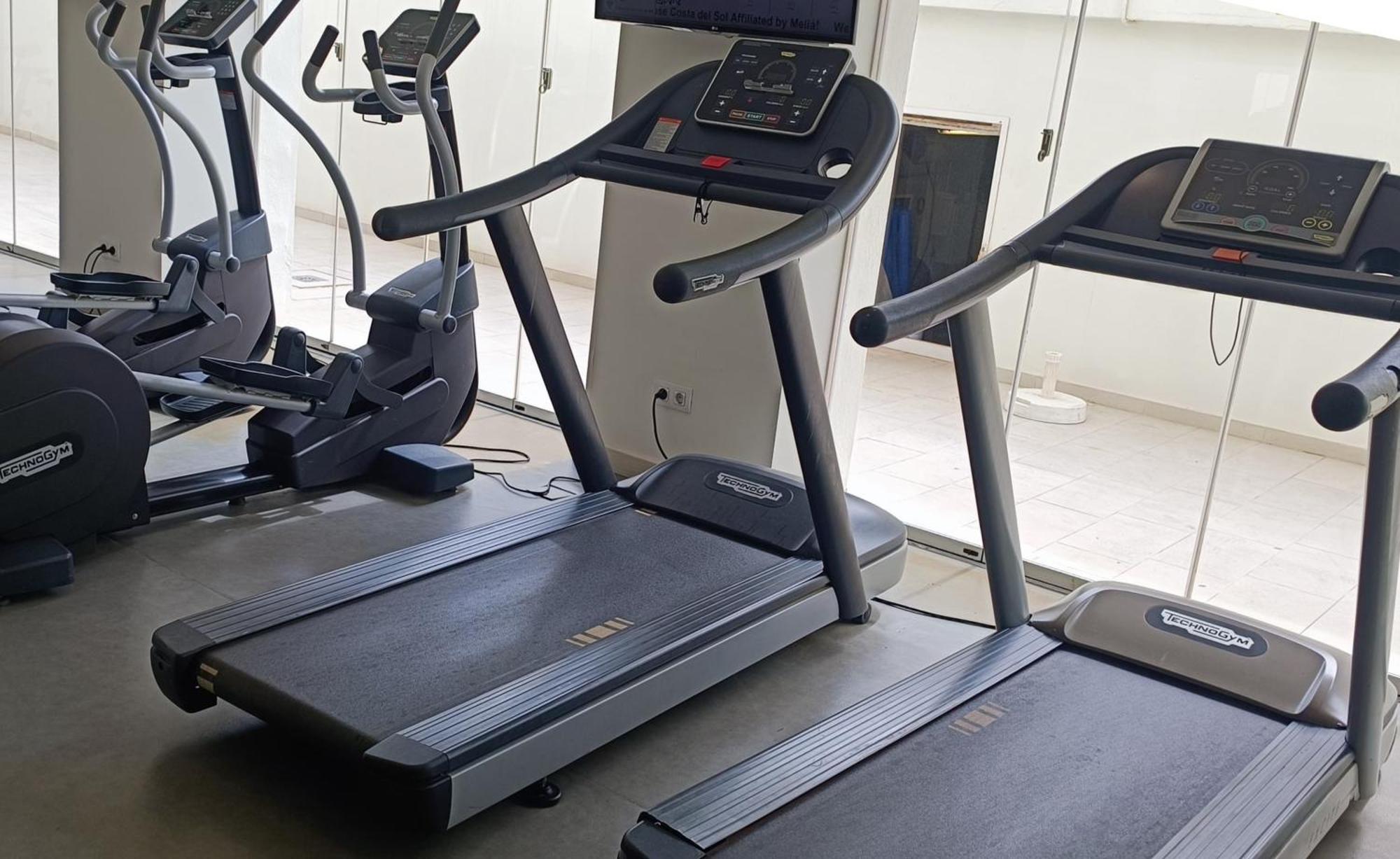Wintowinrentals Executive Apt In Ocean House Complex توريمولينوس المظهر الخارجي الصورة